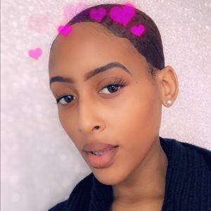 Meet your Posher, Dominique